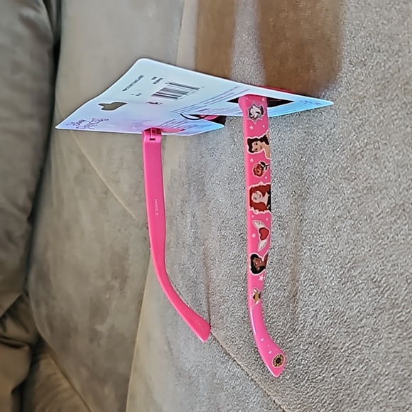 NWT Disney Bundle: FROZEN Elsa Anna Beach Towel, Doll Toy, PRINCESS Sunglasses - Picture 10 of 14